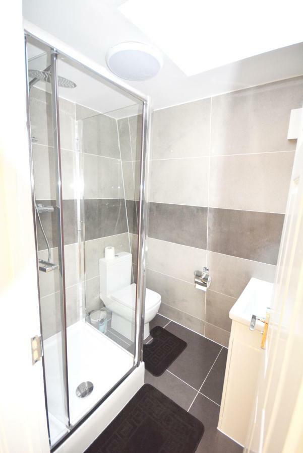 Modern 4 Bedroom Londra
